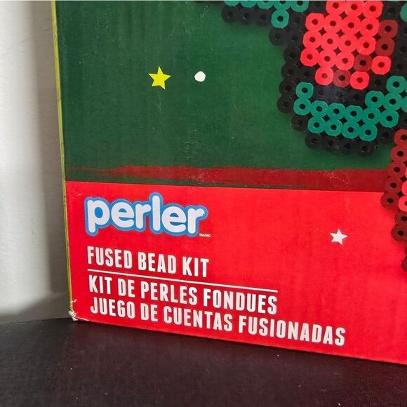 Gigant Perler Grinch & Wreath Fused Bead 4000 pc Kit, New - Picture 2 of 10